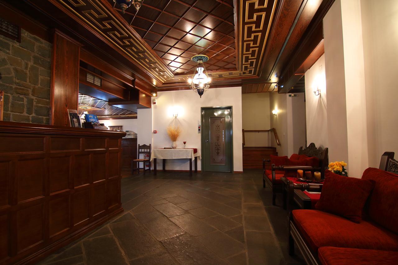 Hotel Petrotechno Tsepelovo Buitenkant foto